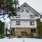 Velyka Vedmedytsya 호텔 2*