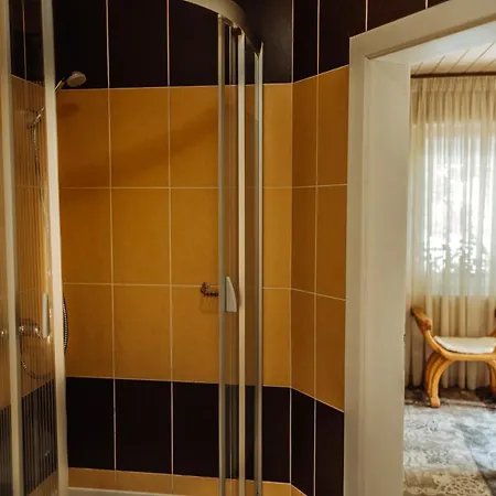 Hotel Velyka Vedmedytsya Hotell