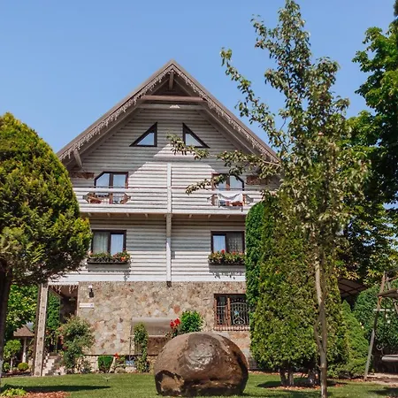 Hotel Velyka Vedmedytsya ホテル ヤレムチャ