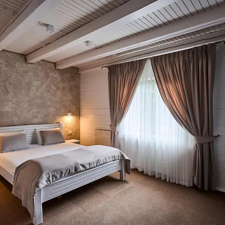 Hotel Velyka Vedmedytsya Otel 2*