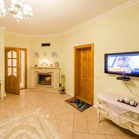 ホテル Hotel Velyka Vedmedytsya ヤレムチャ