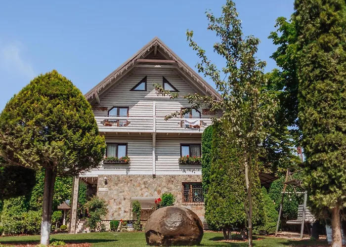 Hotel Velyka Vedmedytsya Otel Yaremche