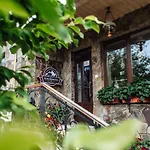 Velyka Vedmedytsya Hotel 2*