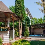 Velyka Vedmedytsya Hotel