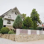 Velyka Vedmedytsya Hotel