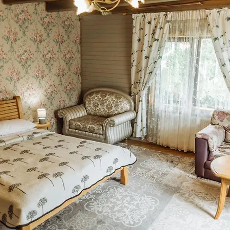 Velyka Vedmedytsya Hotel 2*