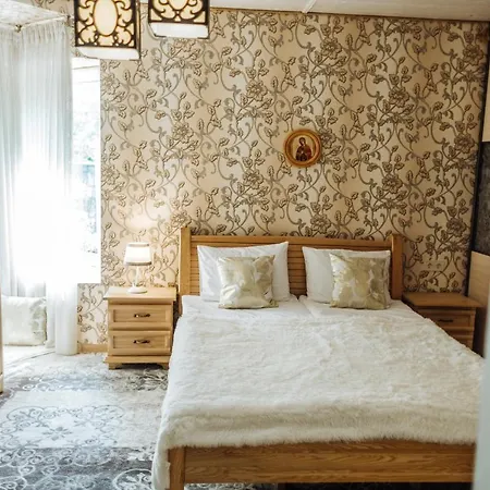Velyka Vedmedytsya Hotel Jaremče