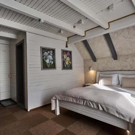 Hotel Velyka Vedmedytsya Otel Yaremche