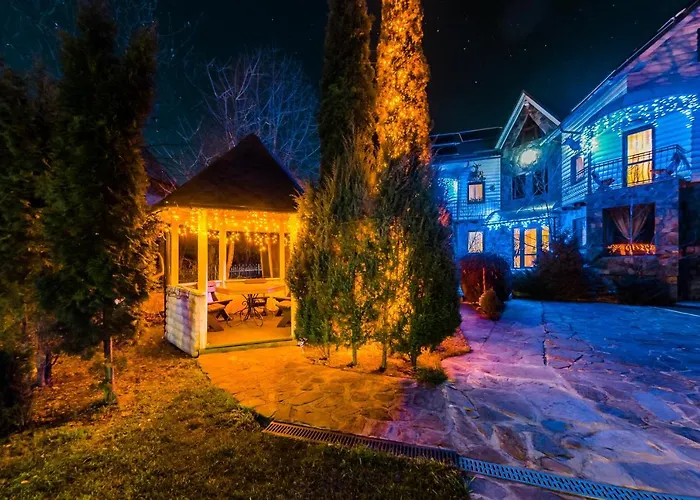 Velyka Vedmedytsya 酒店 2*